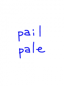 pail/pale 似た英単語/似ている英単語　画像