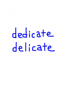 dedicate/delicate　似た英単語/似ている英単語　画像